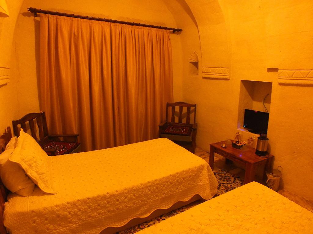 Dilek Tepesi Cave Hotel Ayvali Room photo